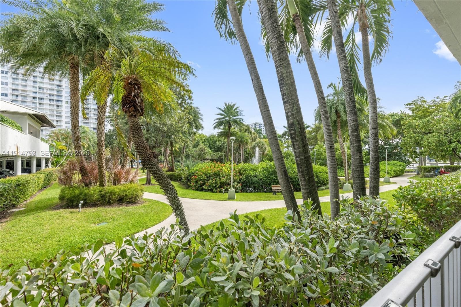 Admirals Port · #108W in Aventura - Photo 32
