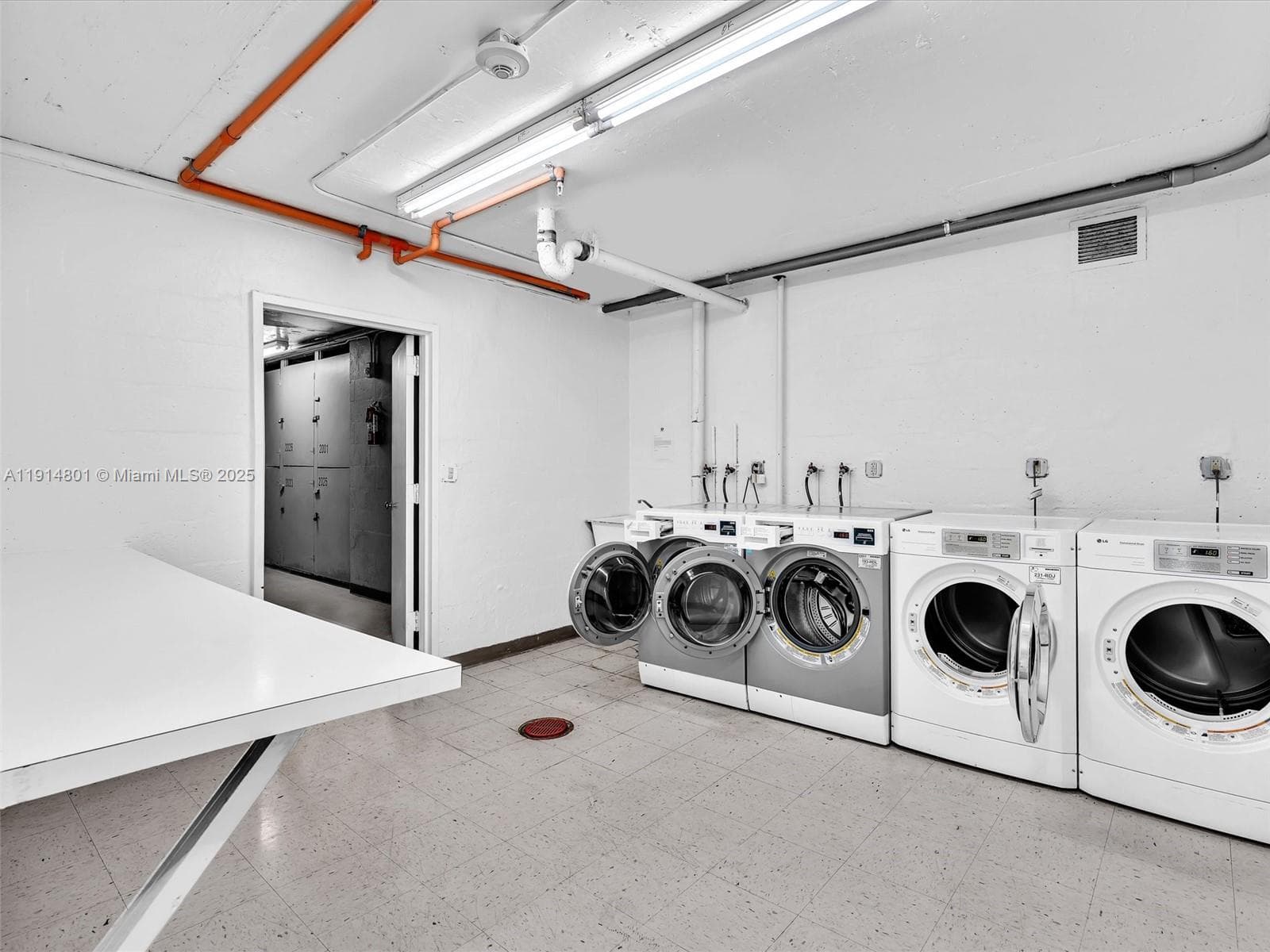 PARKER PLAZA CONDO · #2024 in Hallandale Beach - Photo 36