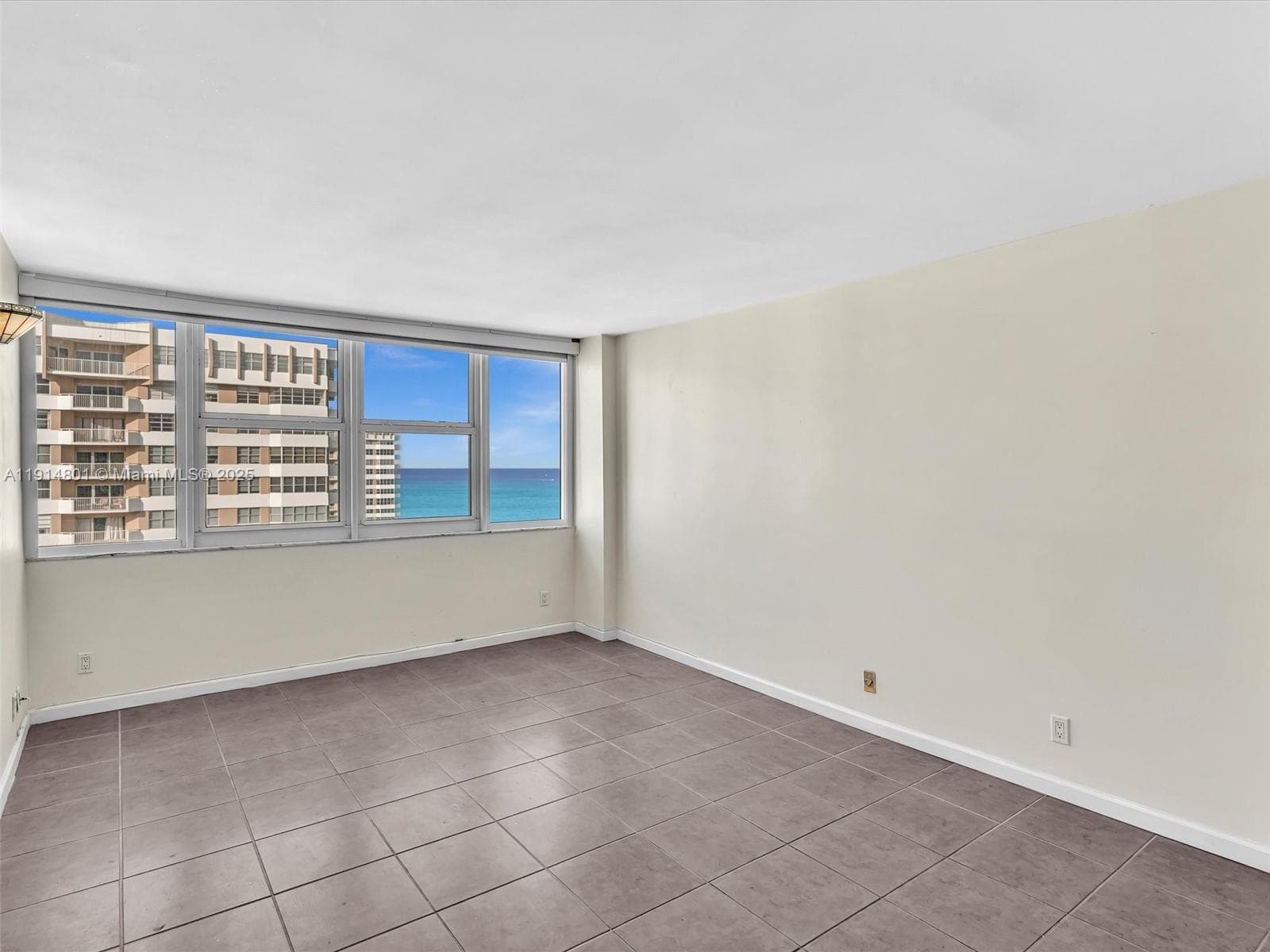 PARKER PLAZA CONDO · #2024 in Hallandale Beach - Photo 28