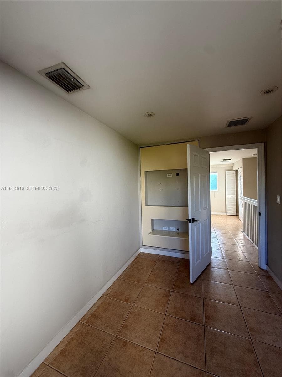 VERONA CONDO · #1 in Miami - Photo 20