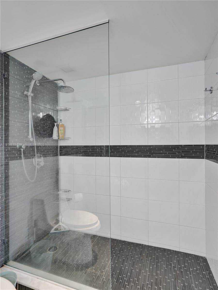 Hillcrest · #1204 in Hollywood - Photo 27