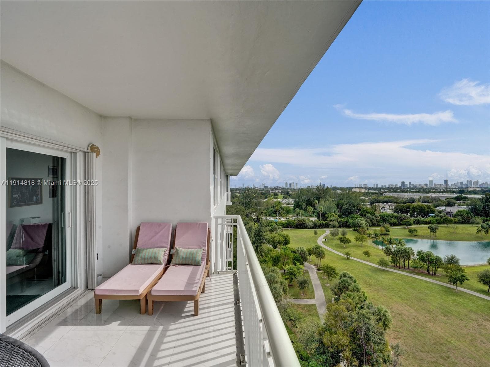Hillcrest · #1204 in Hollywood - Photo 42