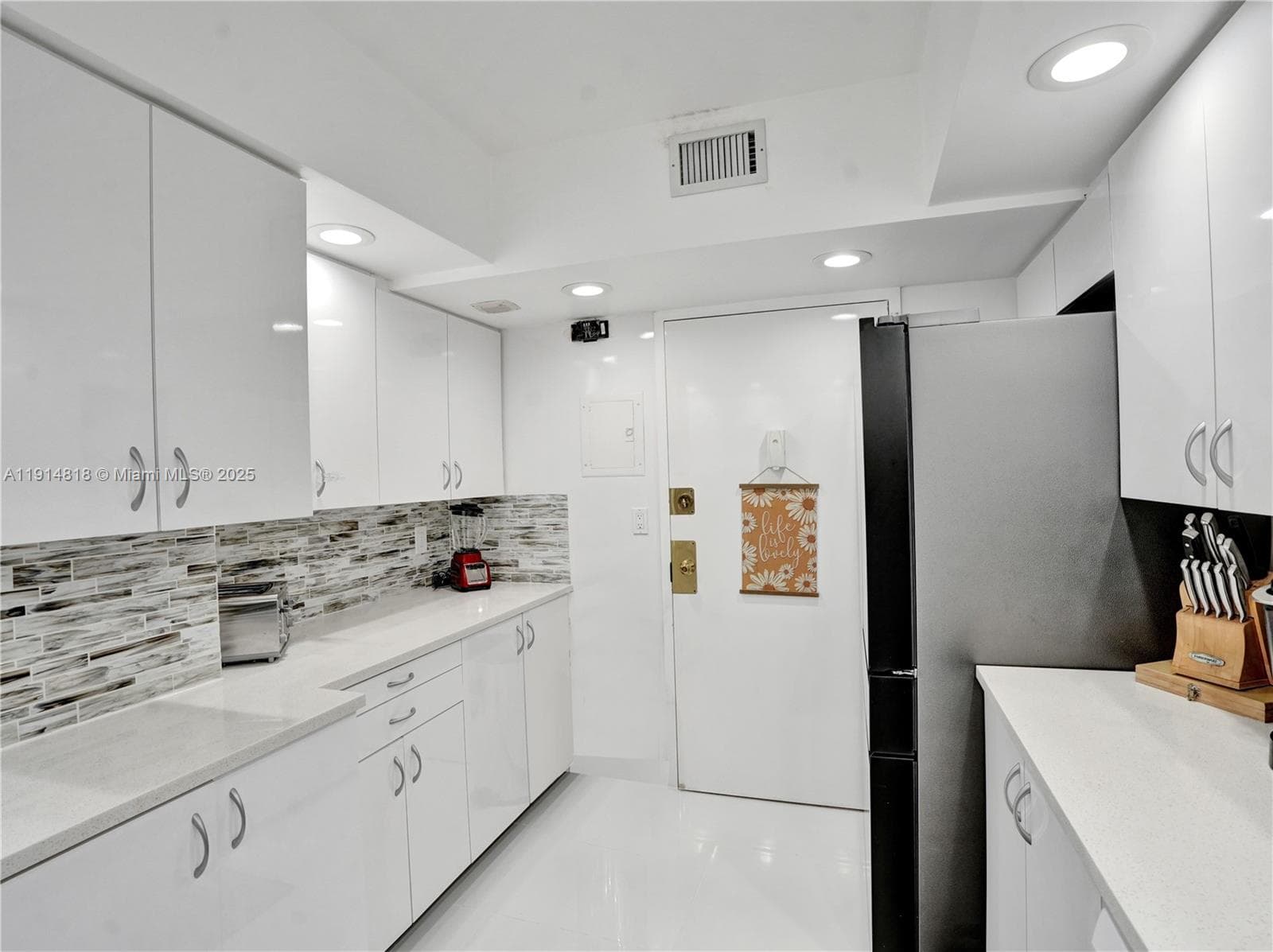 Hillcrest · #1204 in Hollywood - Photo 13