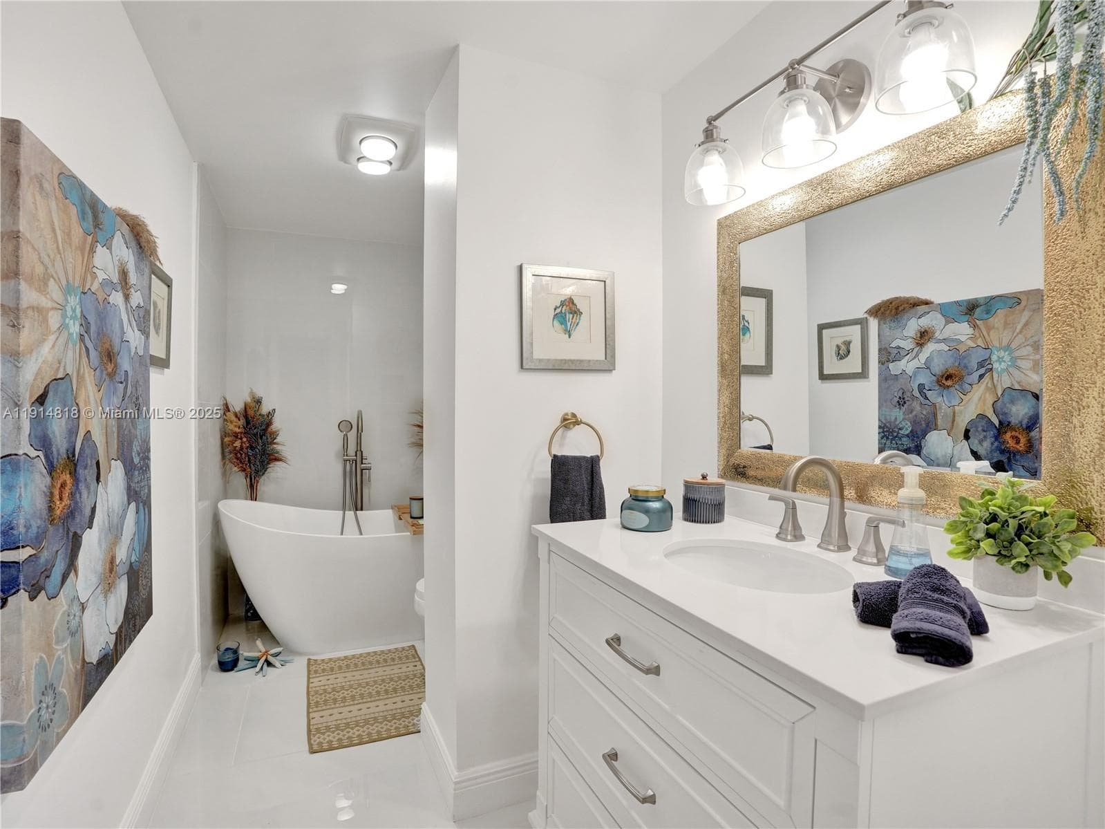 Hillcrest · #1204 in Hollywood - Photo 17