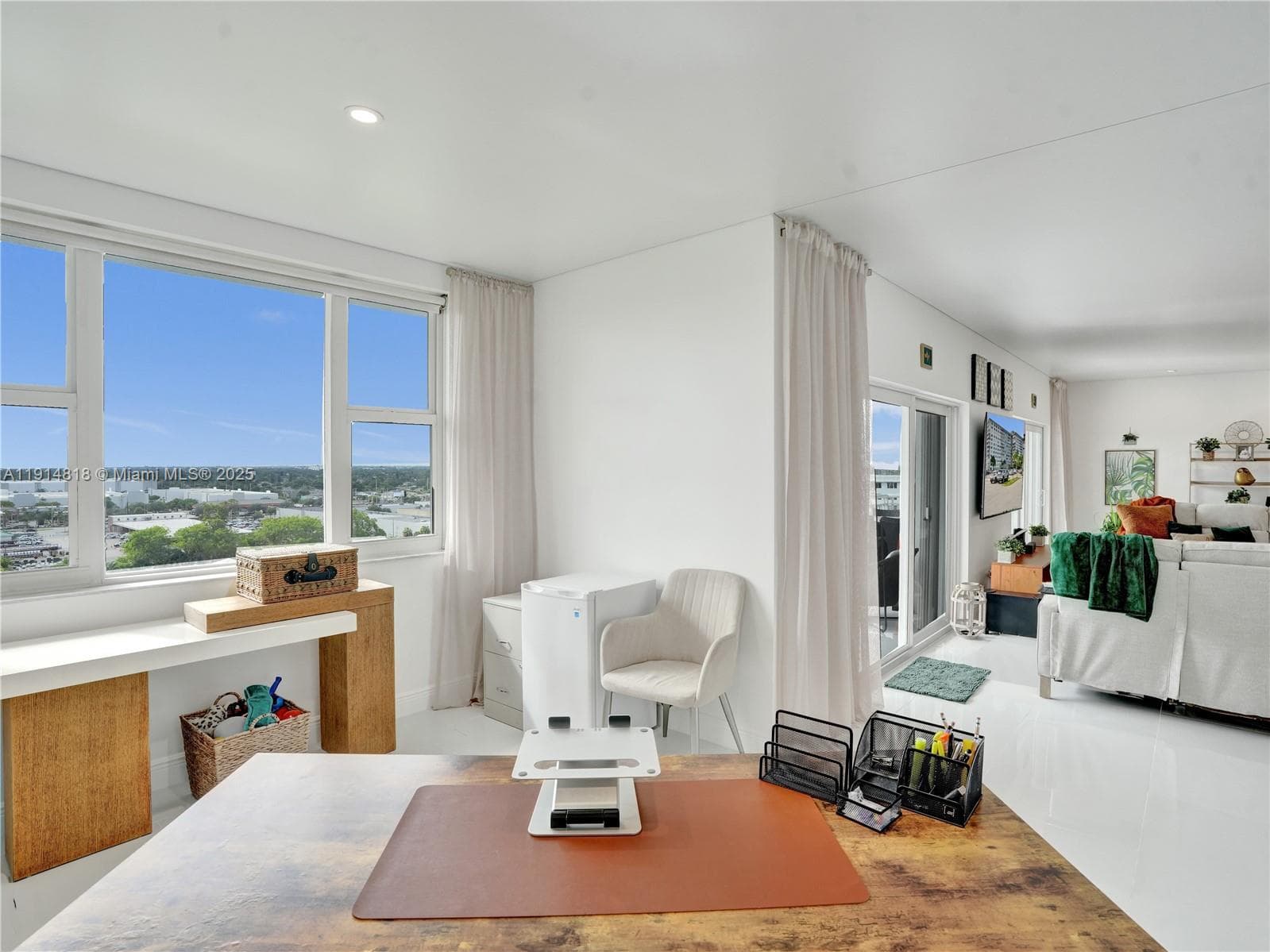Hillcrest · #1204 in Hollywood - Photo 16
