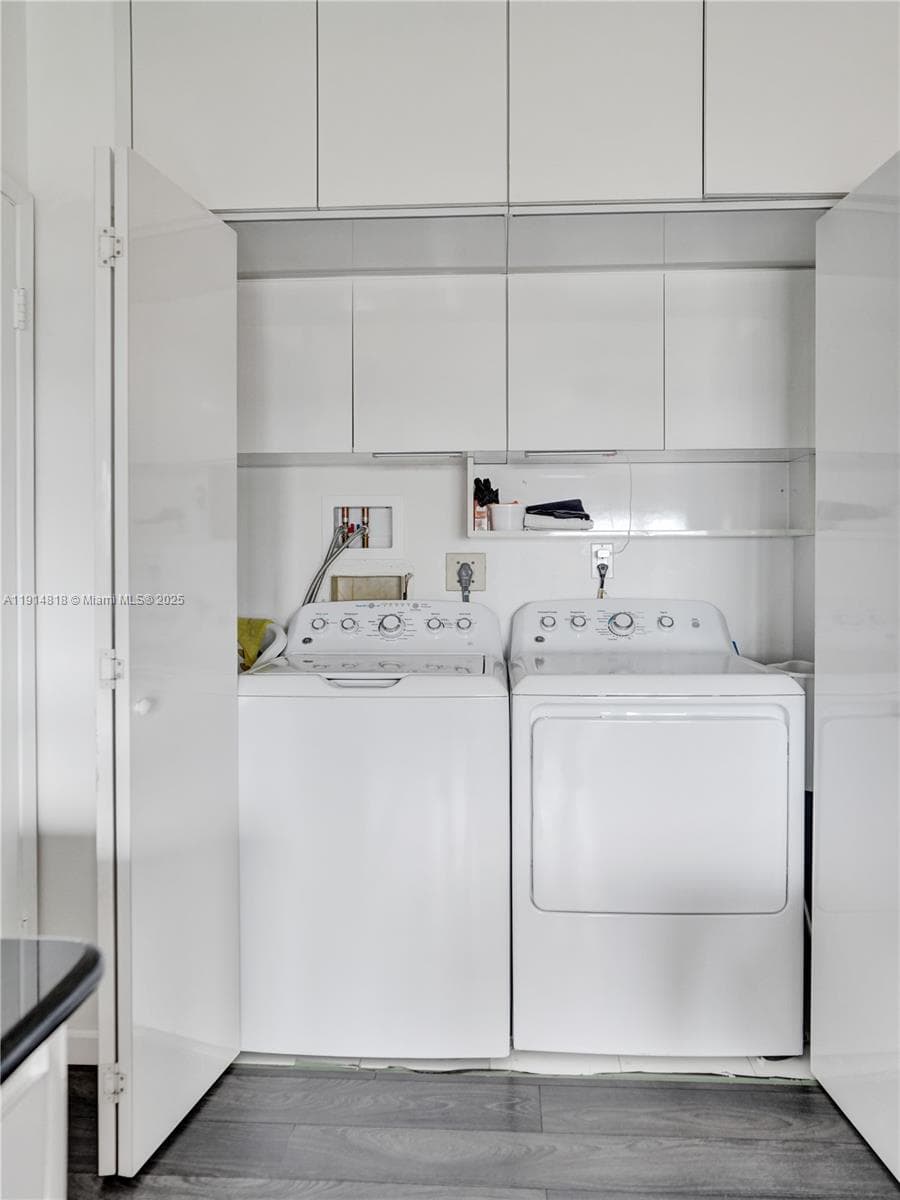 Hillcrest · #1204 in Hollywood - Photo 29