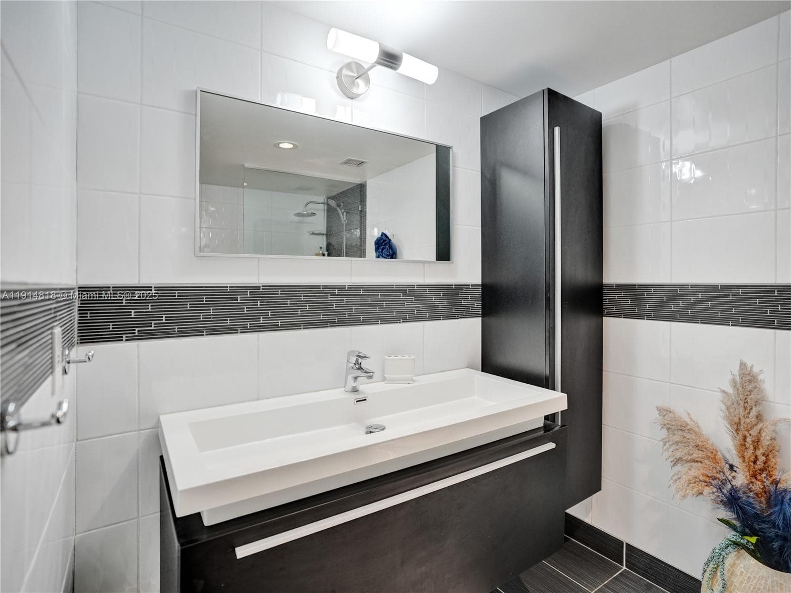 Hillcrest · #1204 in Hollywood - Photo 25