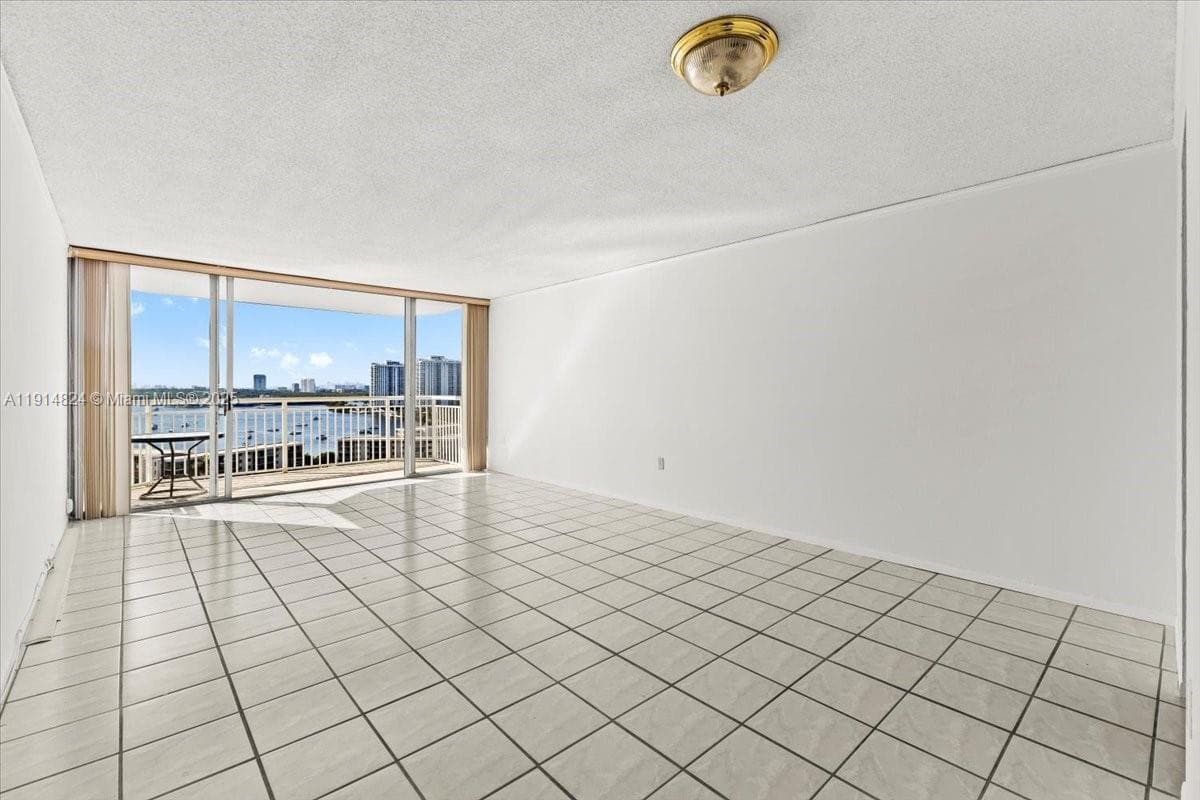 DEL PRADO · #1603 in Aventura - Photo 3