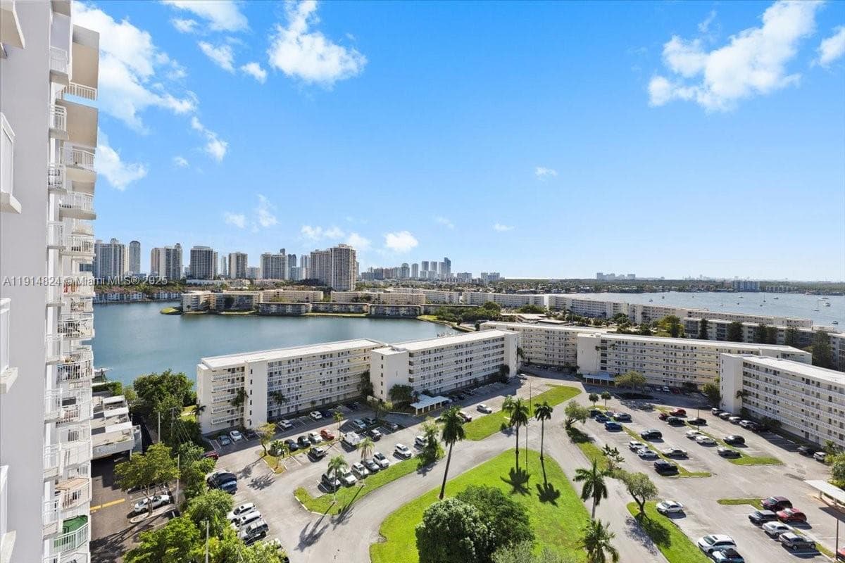 DEL PRADO · #1603 in Aventura - Photo 20