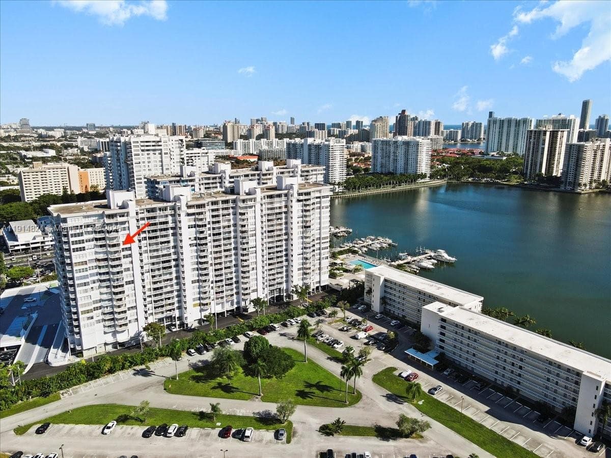DEL PRADO · #1603 in Aventura - Photo 29
