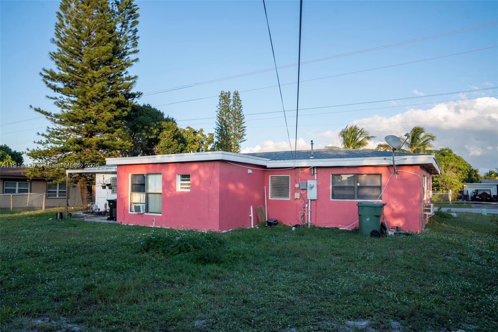 1021 SW 31st Ave photo 15