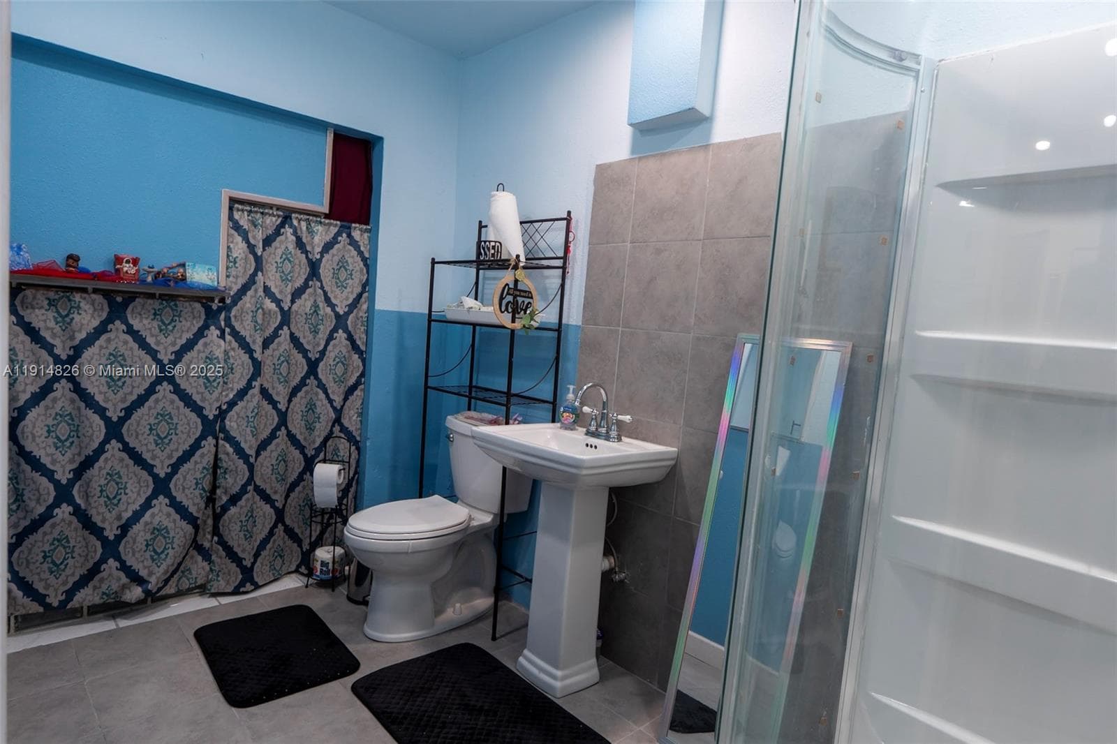 1021 SW 31st Ave photo 11