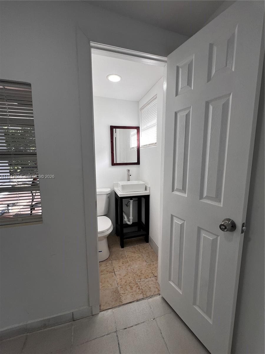 3820 SW 16th St photo 22