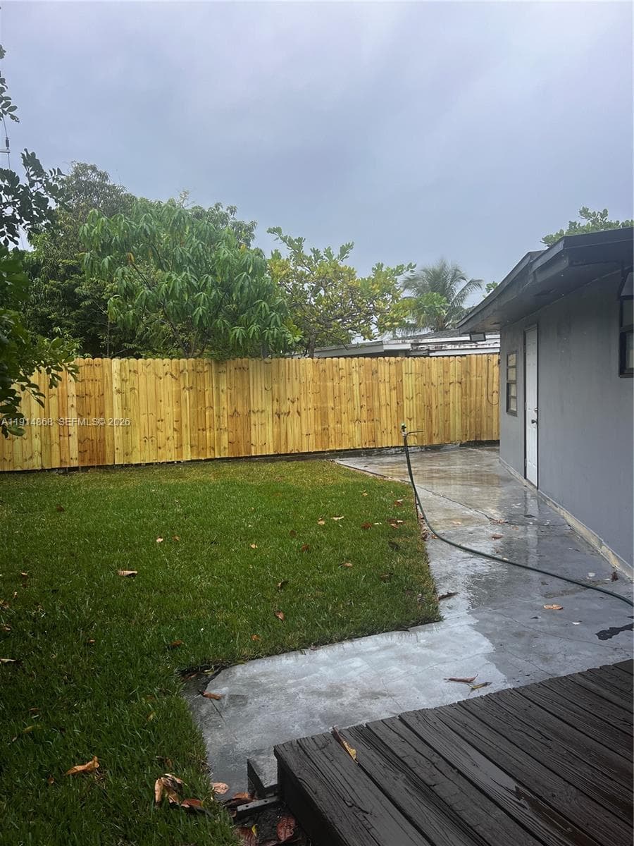 3820 SW 16th St photo 31