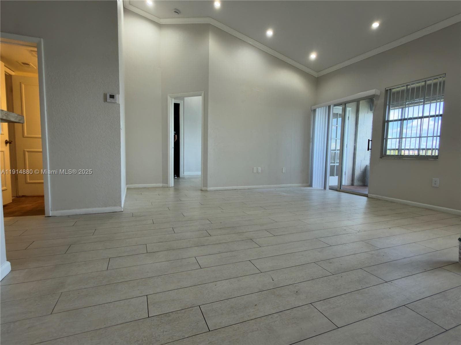 LAKEVIEW CLUB CONDO · #304 in Oakland Park - Photo 2