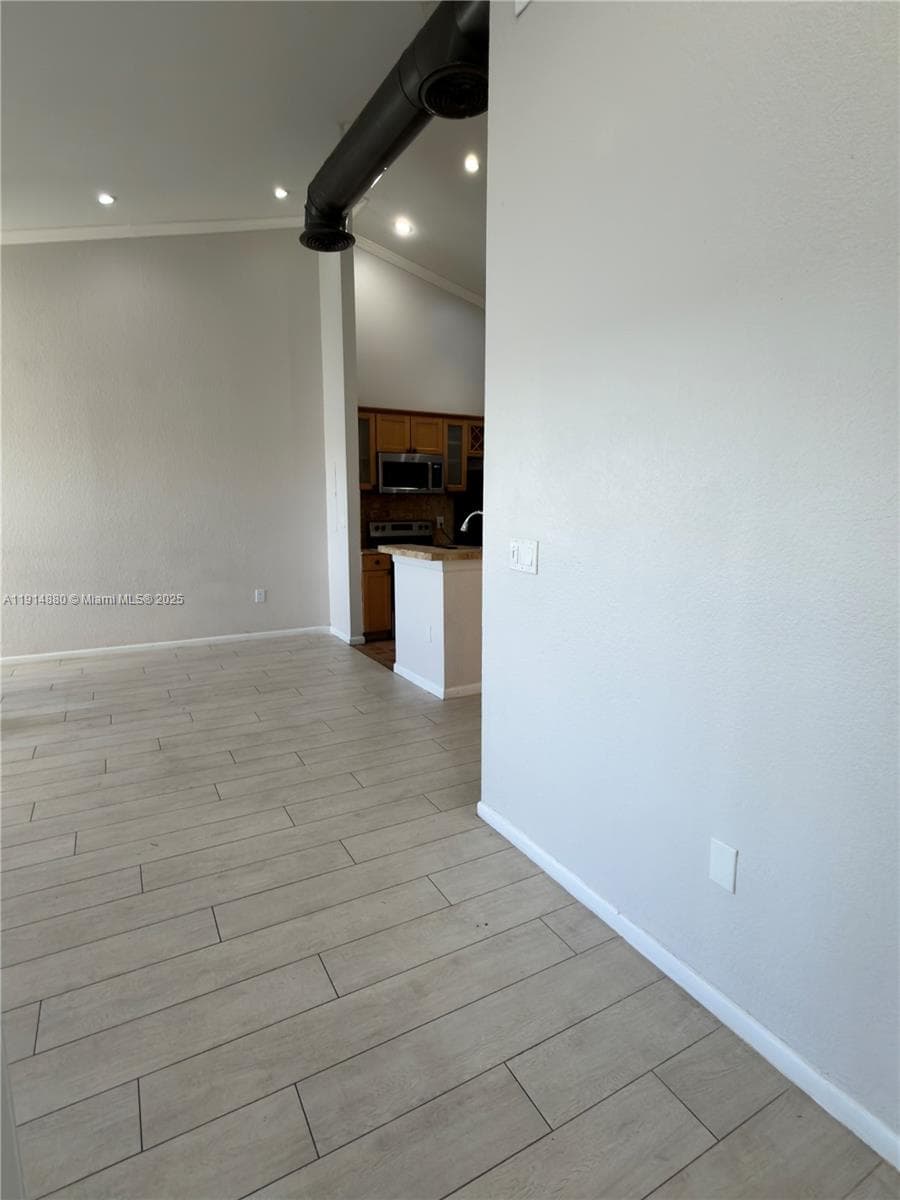 LAKEVIEW CLUB CONDO · #304 in Oakland Park - Photo 6
