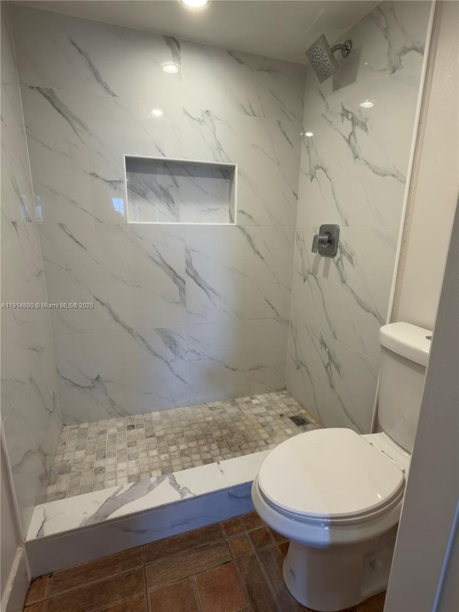 LAKEVIEW CLUB CONDO · #304 in Oakland Park - Photo 16