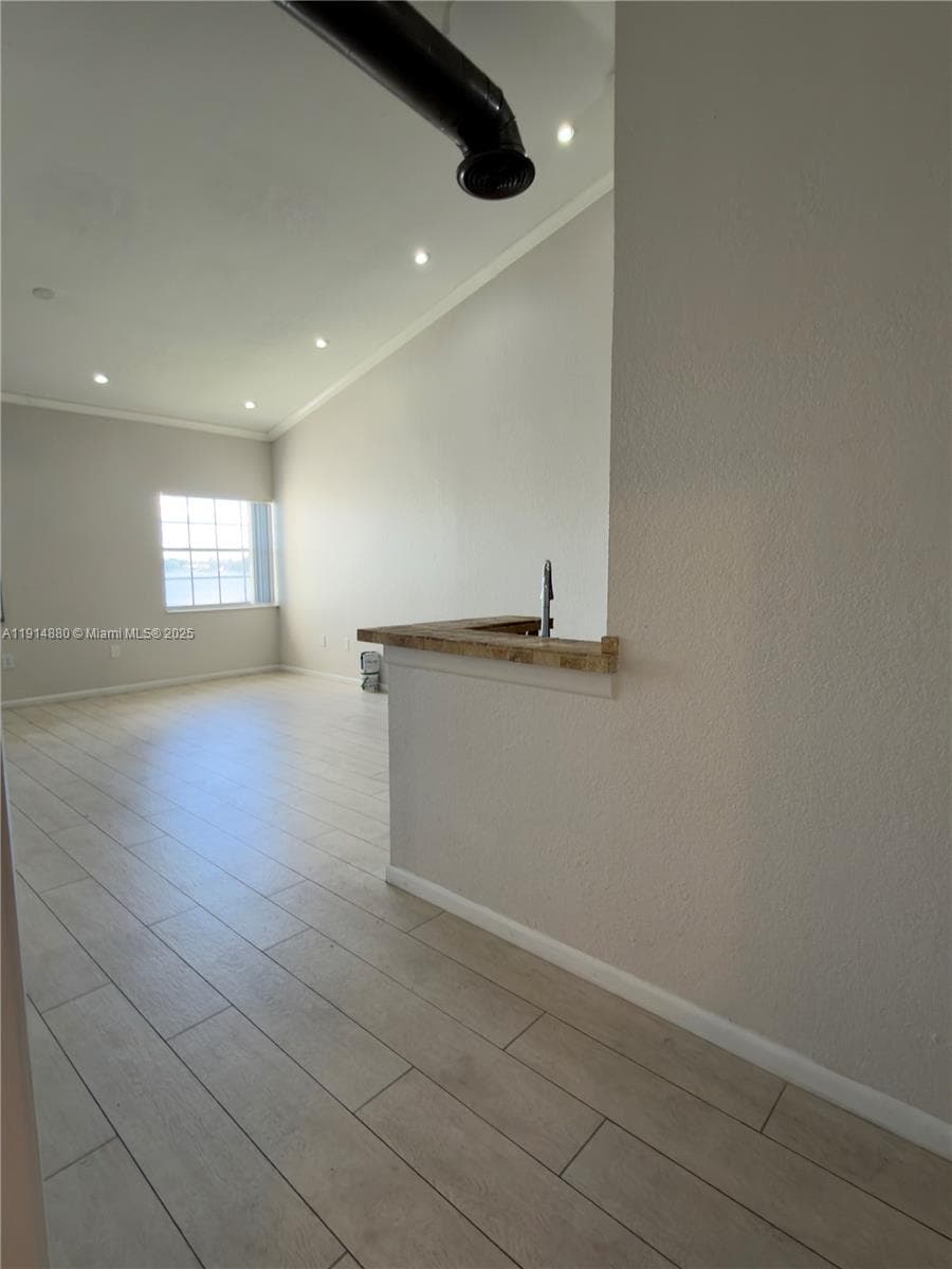 LAKEVIEW CLUB CONDO · #304 in Oakland Park - Photo 7