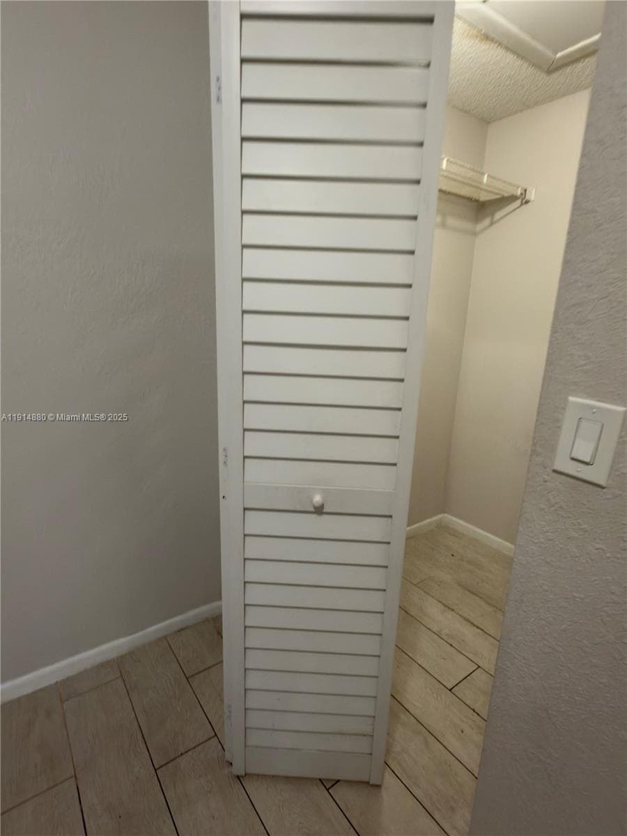 LAKEVIEW CLUB CONDO · #304 in Oakland Park - Photo 9