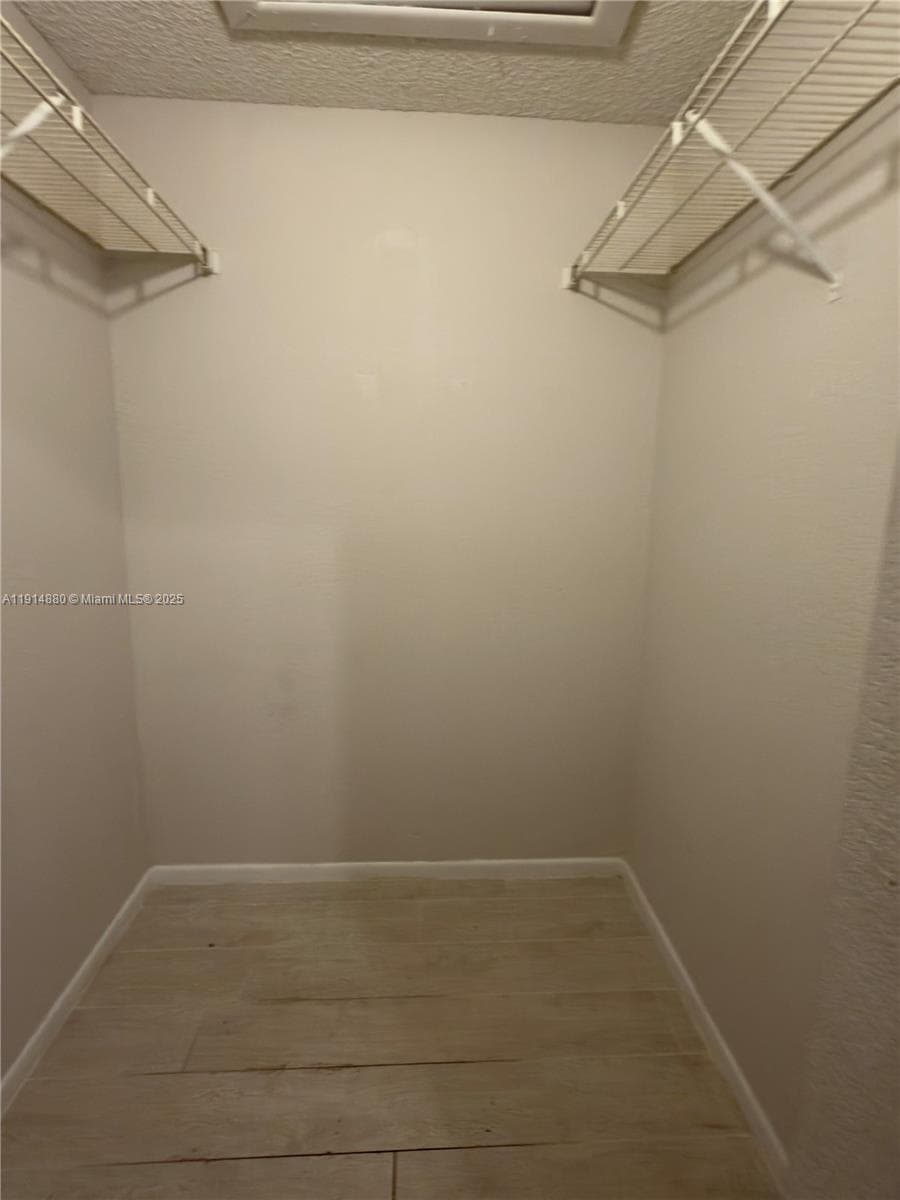 LAKEVIEW CLUB CONDO · #304 in Oakland Park - Photo 10