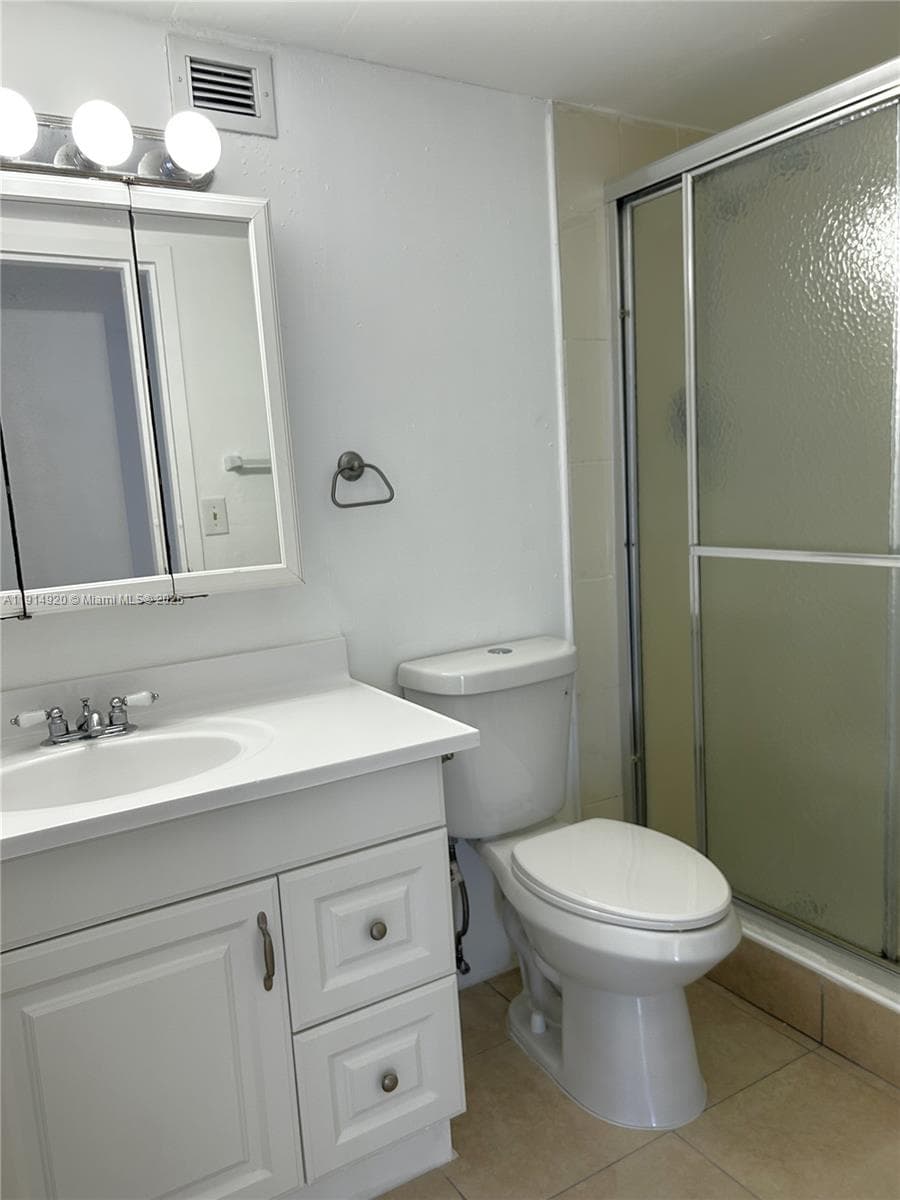 PLAZA OF AMERICAS CONDO P · #511 in Sunny Isles Beach - Photo 17