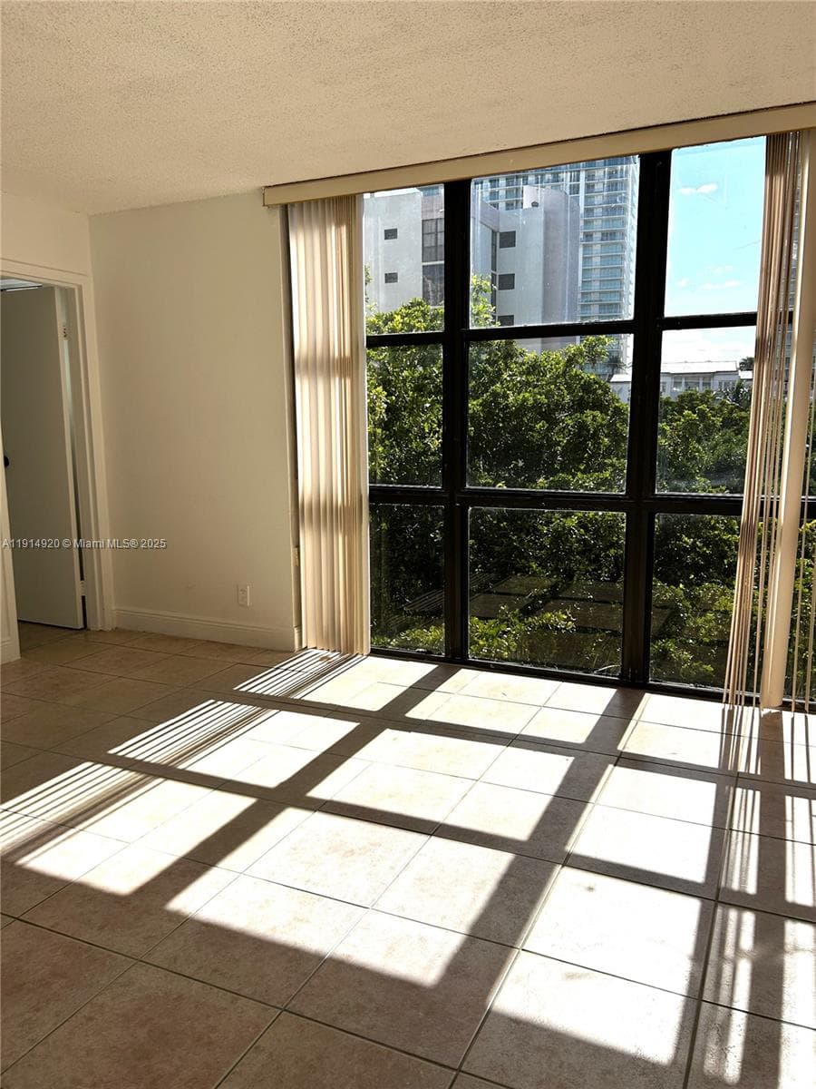 PLAZA OF AMERICAS CONDO P · #511 in Sunny Isles Beach - Photo 26