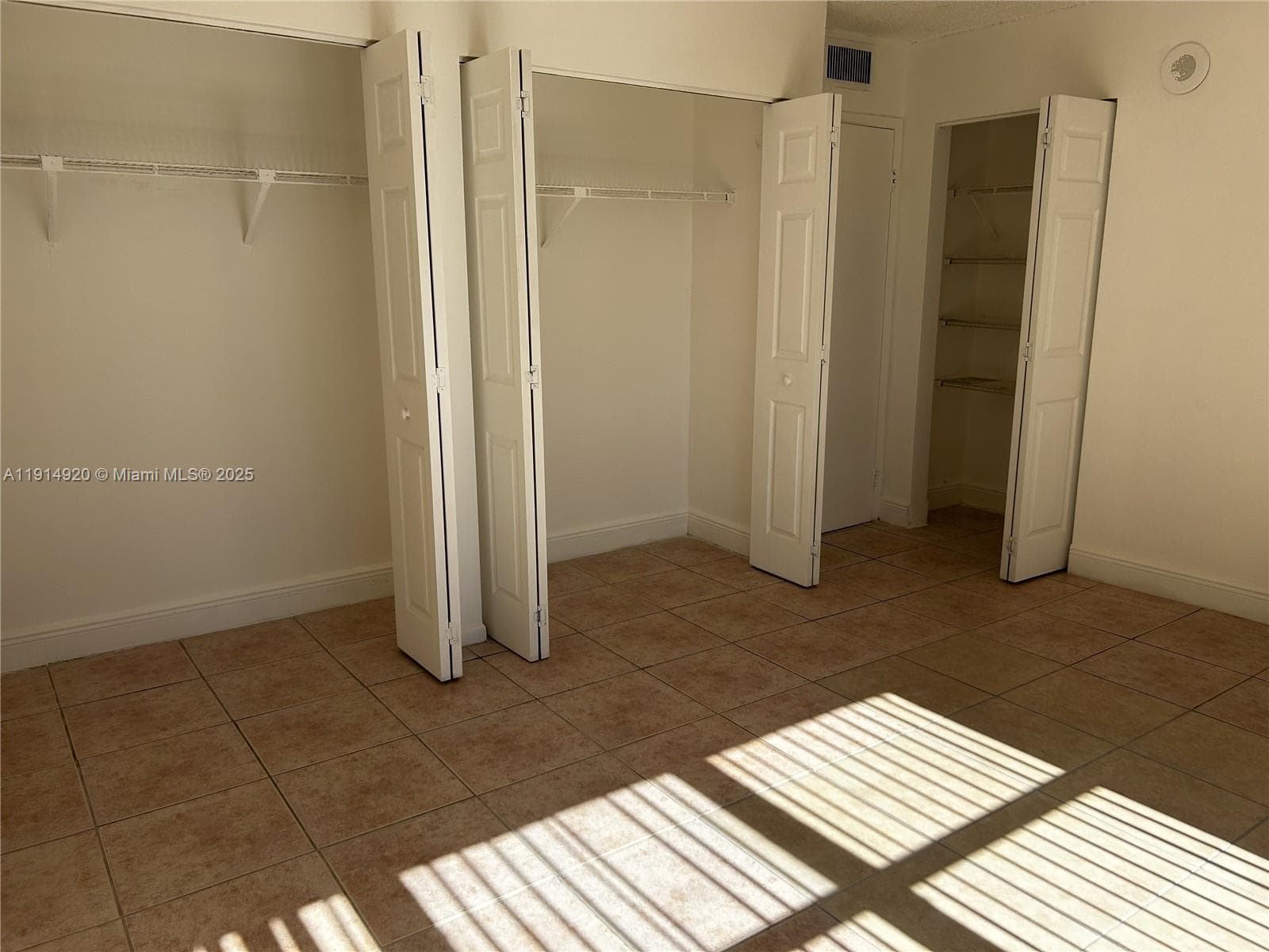 PLAZA OF AMERICAS CONDO P · #511 in Sunny Isles Beach - Photo 24