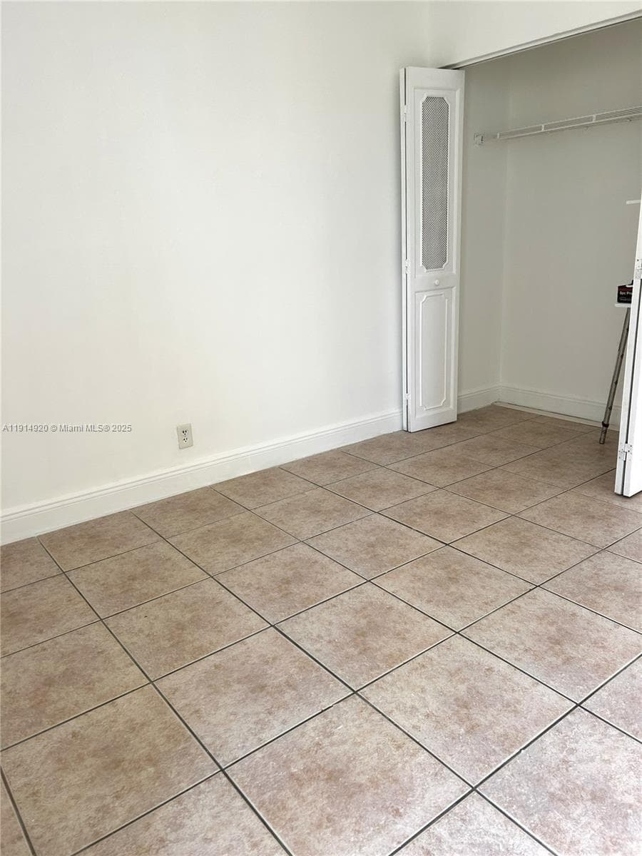 PLAZA OF AMERICAS CONDO P · #511 in Sunny Isles Beach - Photo 30