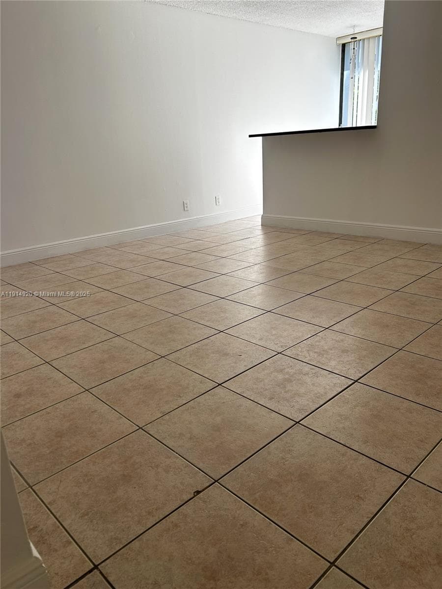 PLAZA OF AMERICAS CONDO P · #511 in Sunny Isles Beach - Photo 11