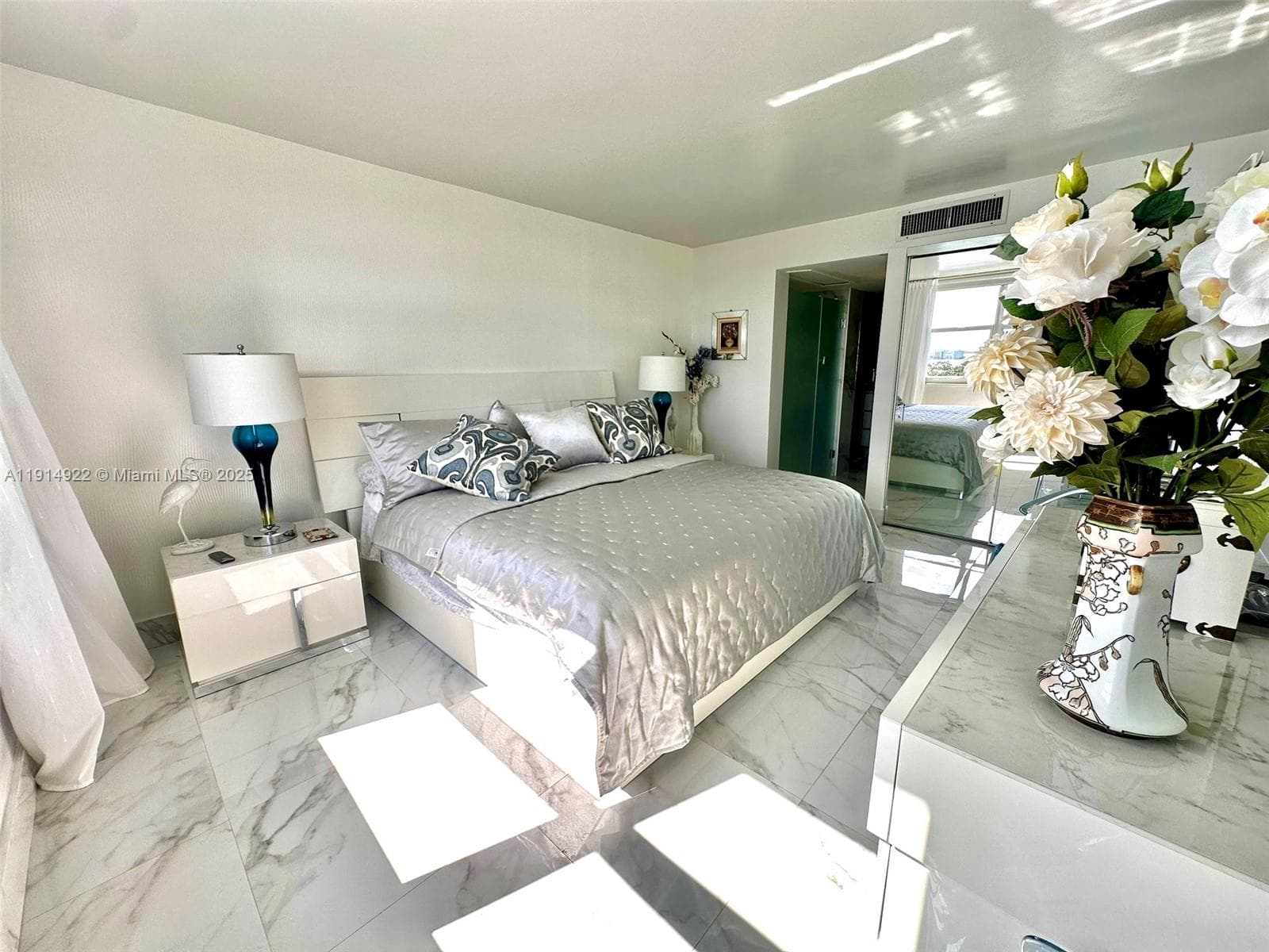 AQUASOL CONDO · #14M in Miami Beach - Photo 13