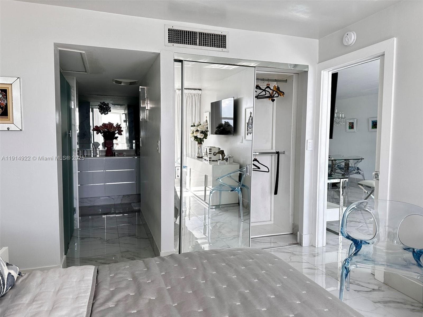 AQUASOL CONDO · #14M in Miami Beach - Photo 9