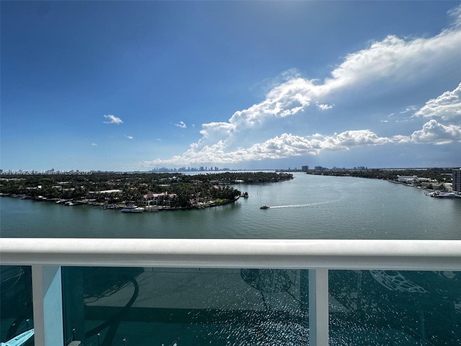 AQUASOL CONDO · #14M in Miami Beach - Photo 33