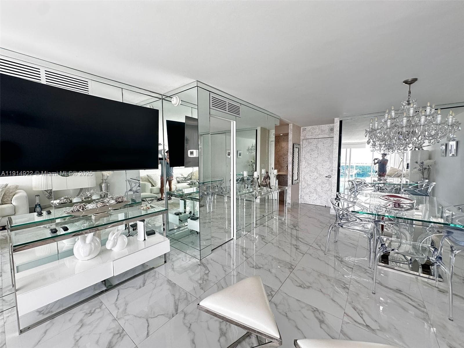 AQUASOL CONDO · #14M in Miami Beach - Photo 18