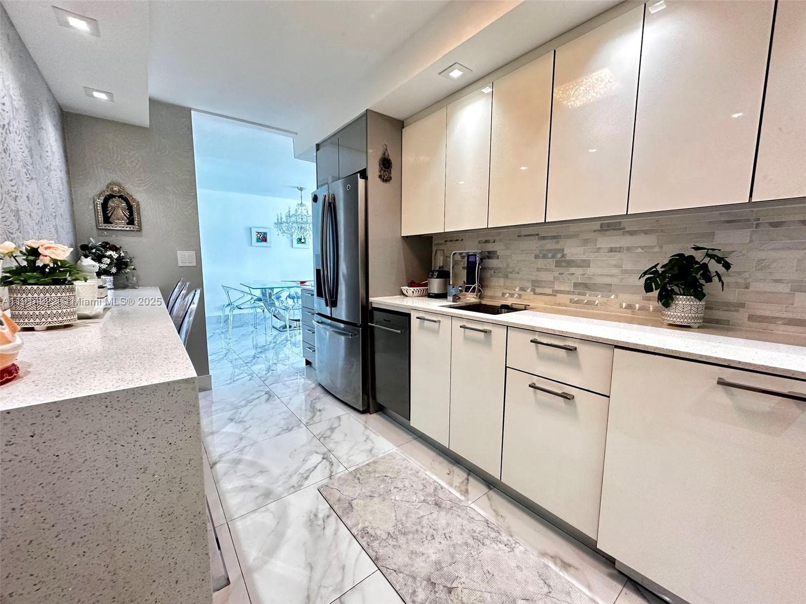 AQUASOL CONDO · #14M in Miami Beach - Photo 15