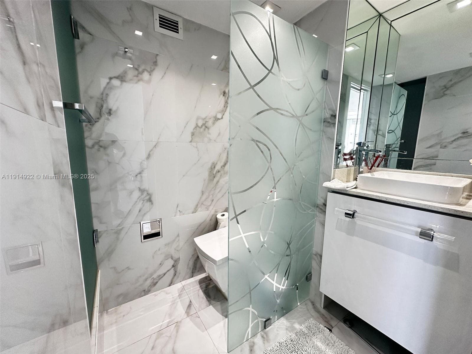 AQUASOL CONDO · #14M in Miami Beach - Photo 11