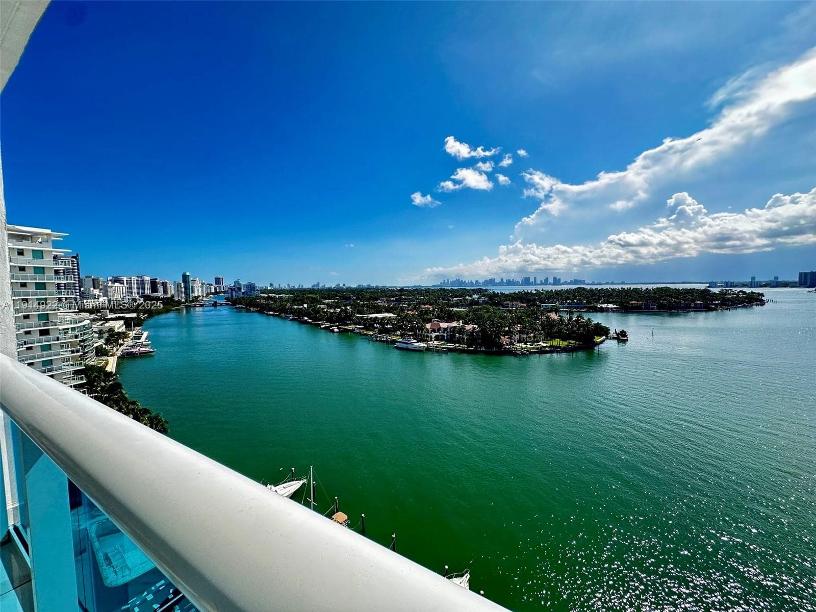 AQUASOL CONDO · #14M in Miami Beach - Photo 21