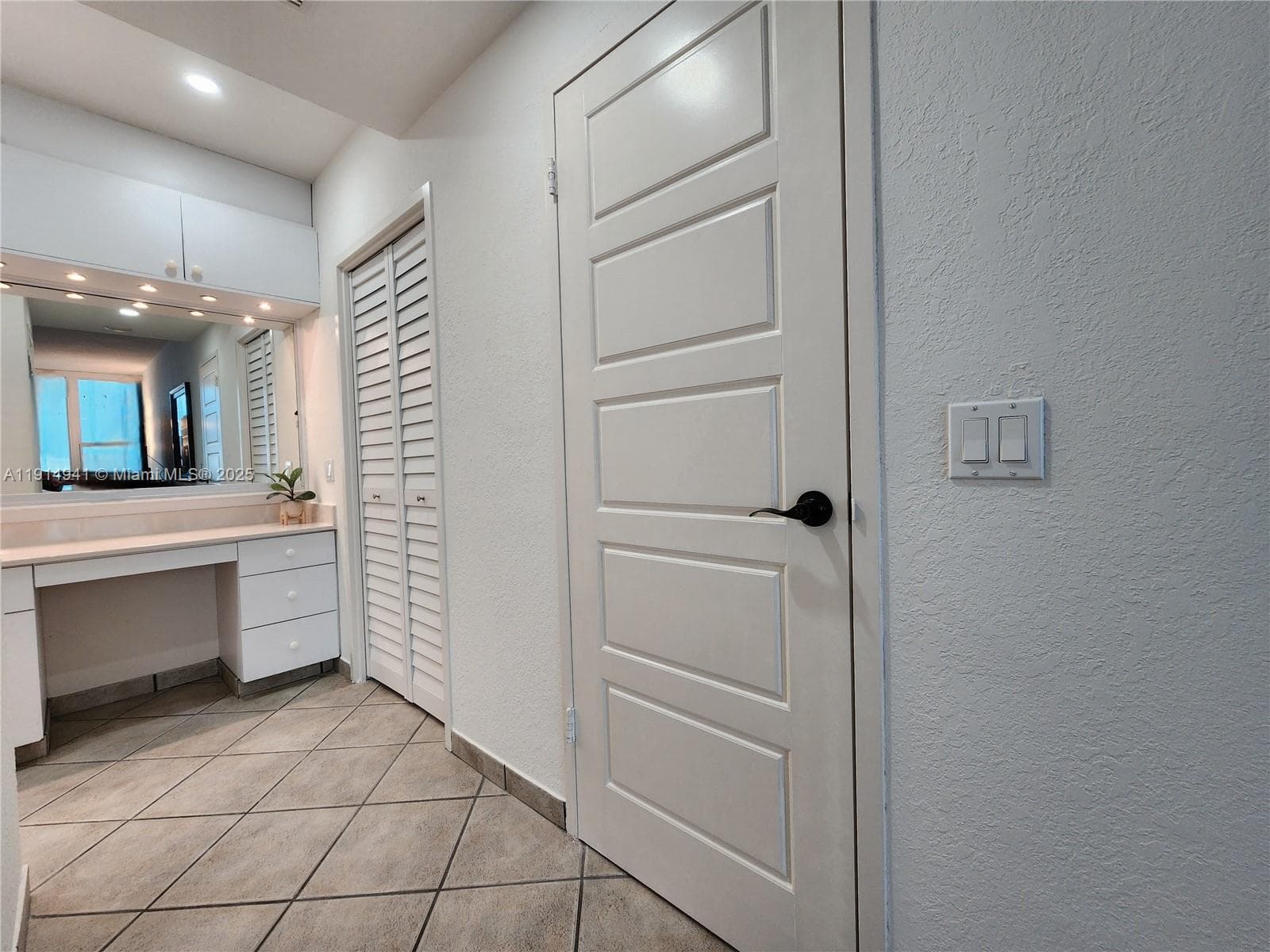 Alexander Towers · #1202 in Hollywood - Photo 17