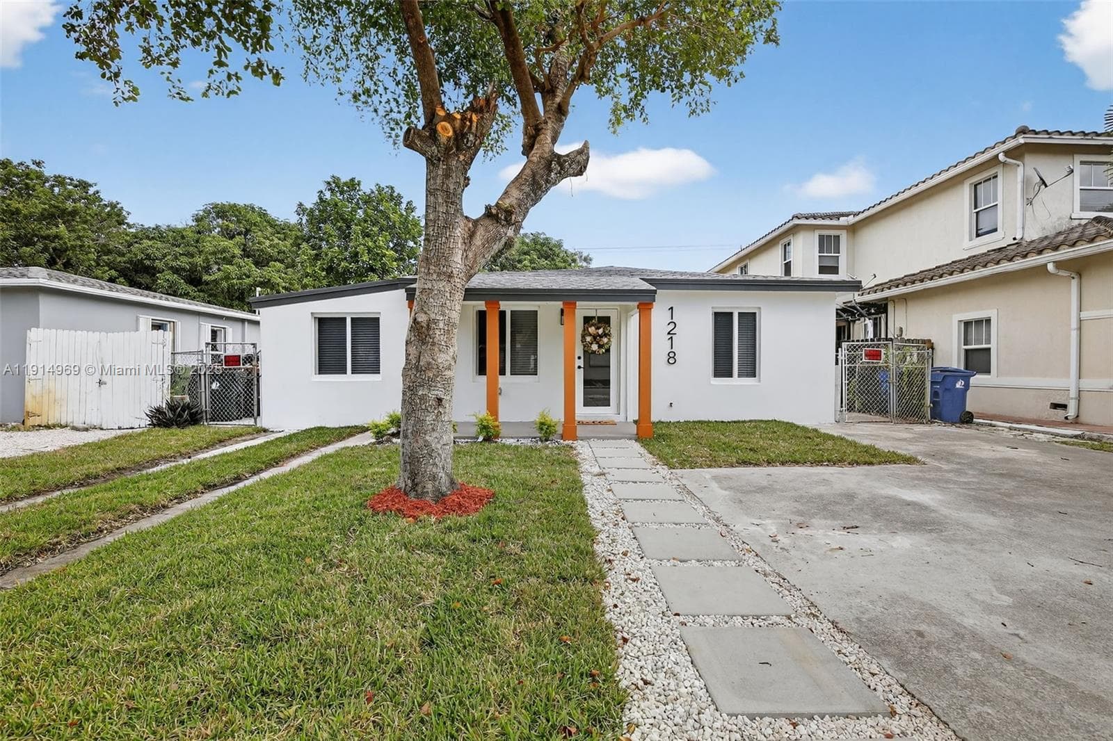 1218 NW 2nd Ave photo 5