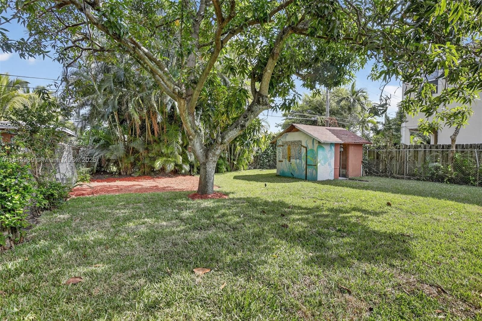 1218 NW 2nd Ave photo 38