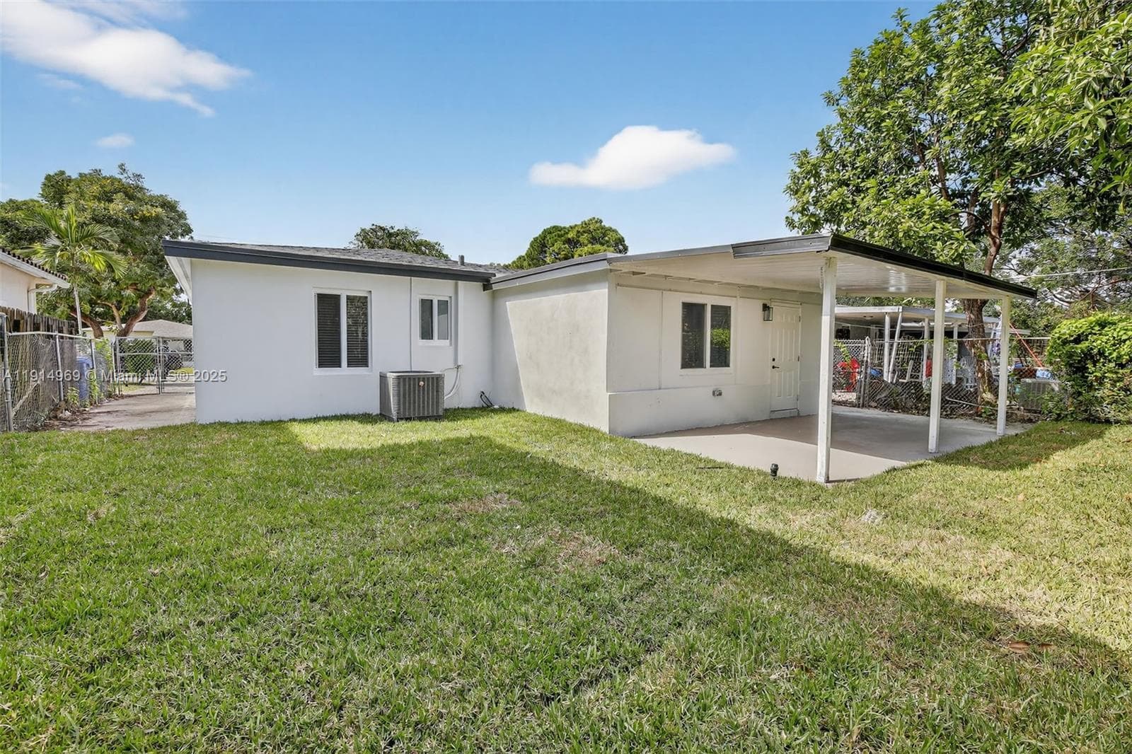 1218 NW 2nd Ave photo 41