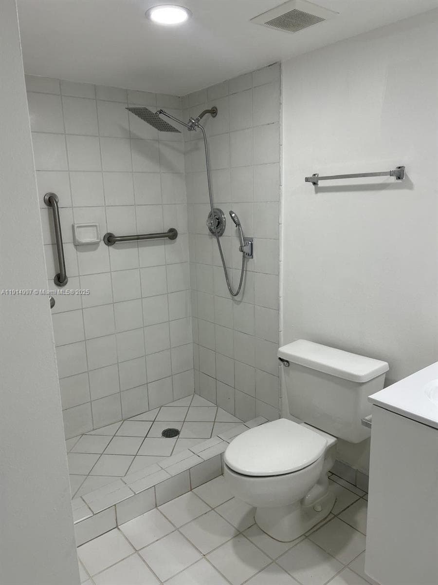 PARC CENTRAL AVENTURA SOU · #911 in Aventura - Photo 22
