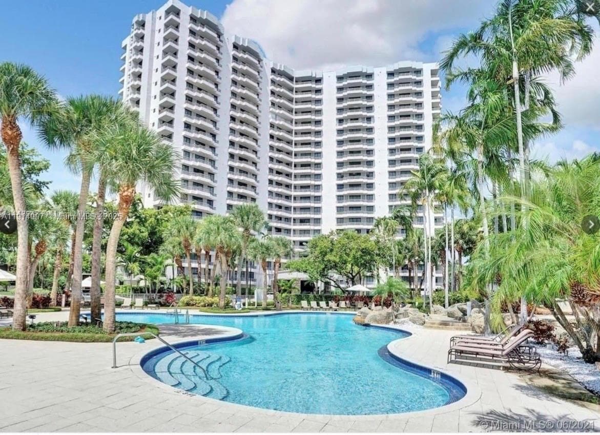 PARC CENTRAL AVENTURA SOU · #911 in Aventura - Photo 1