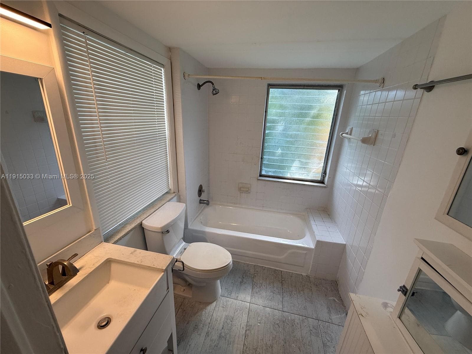 5820 Arthur St #back photo 5