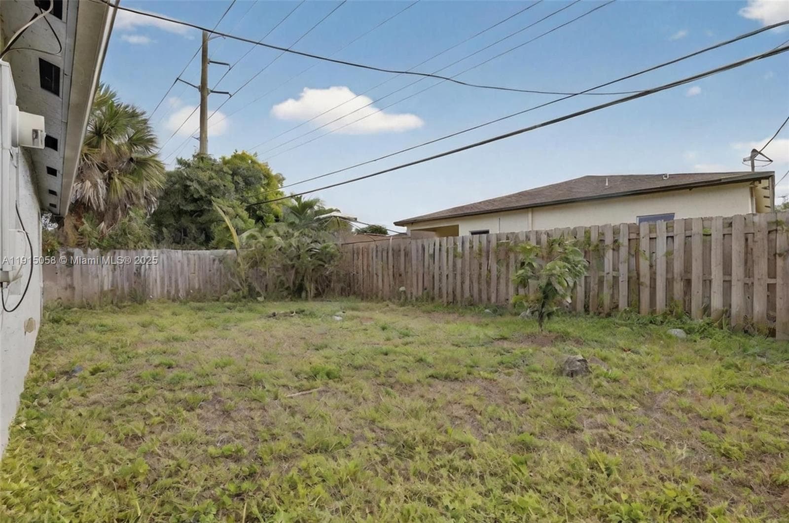 2920 NW 9th Pl photo 20