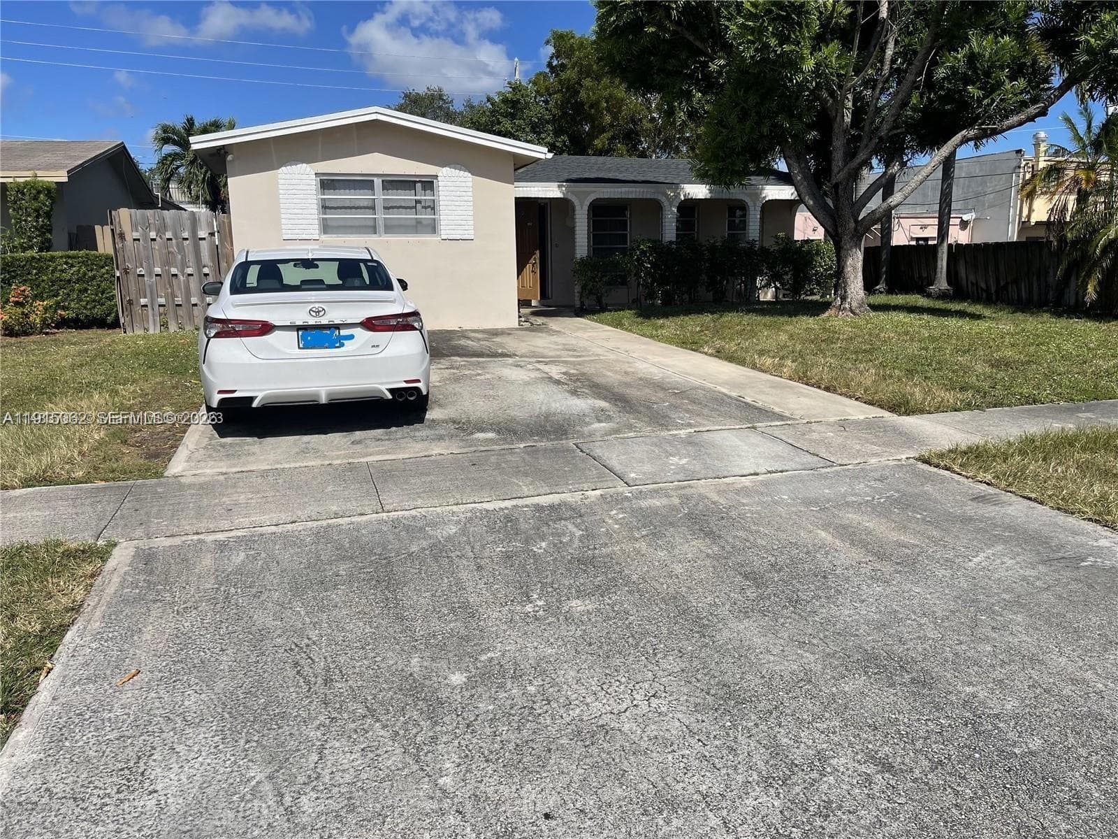 4315 Harrison St photo 2