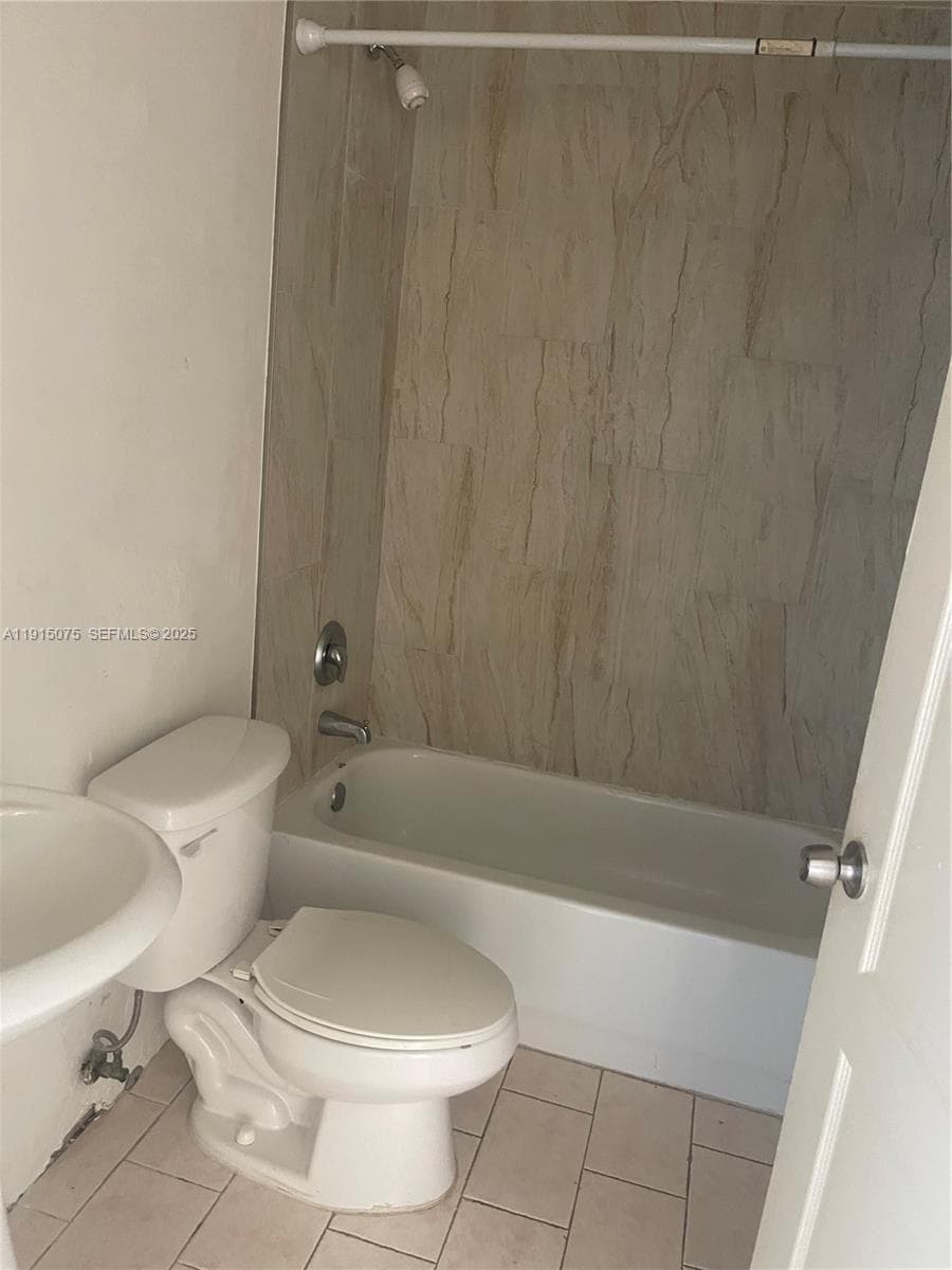 SEVILLA PALACE AT HALLAND · #309 in Hallandale Beach - Photo 7