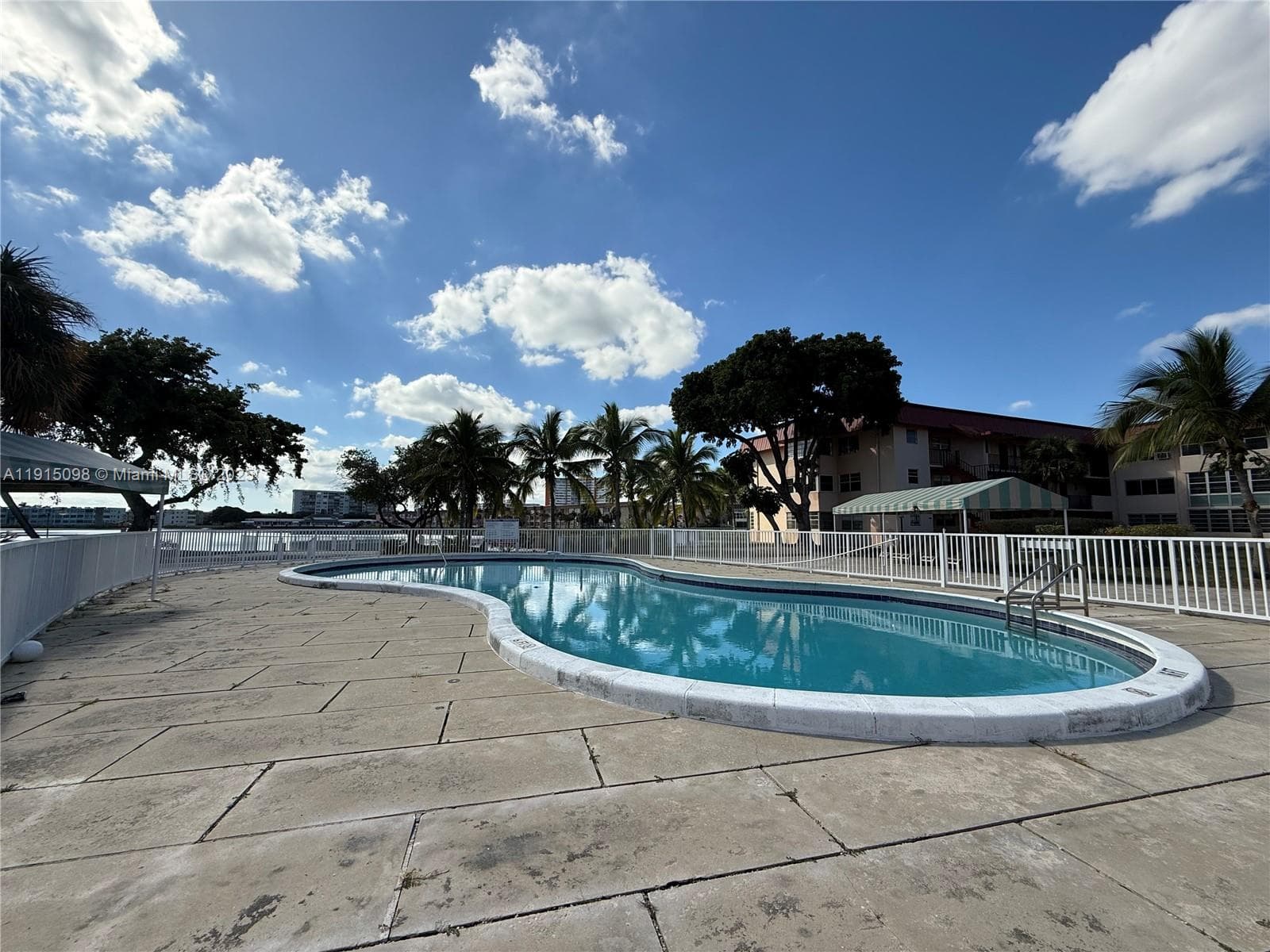 FIFTH HORIZONS CONDO · #144 in Miami - Photo 17