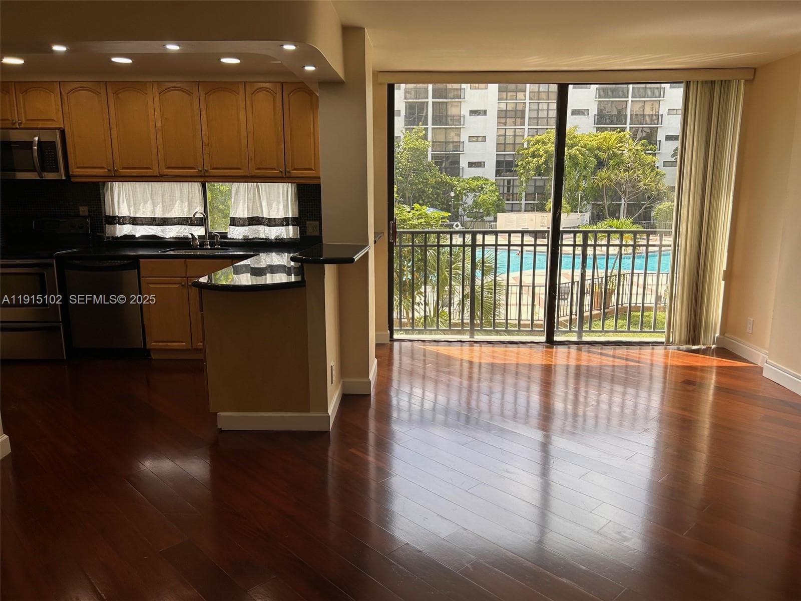 PLAZA OF AMERICAS CONDO P · #211 in Sunny Isles Beach - Photo 28