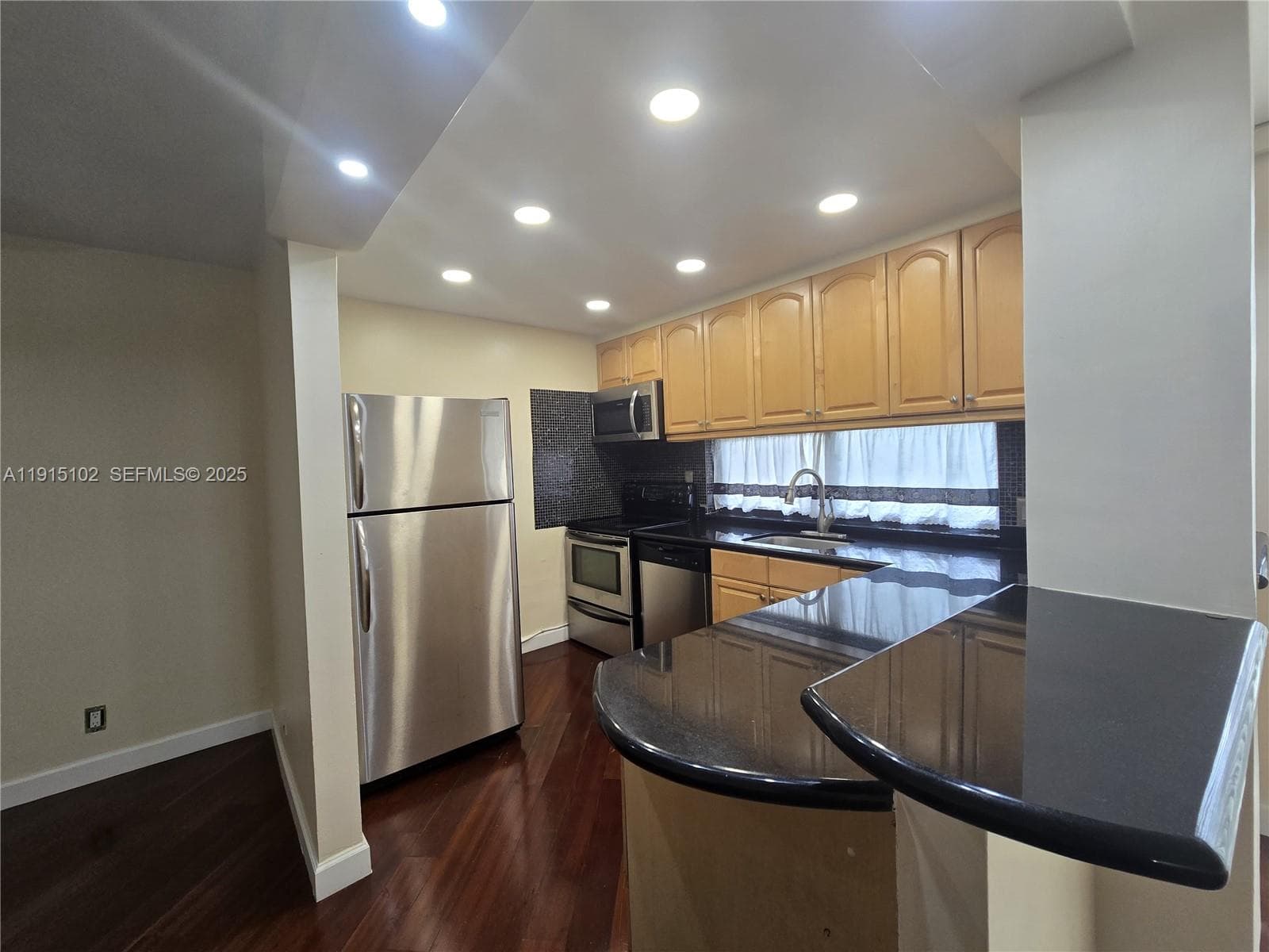 PLAZA OF AMERICAS CONDO P · #211 in Sunny Isles Beach - Photo 33