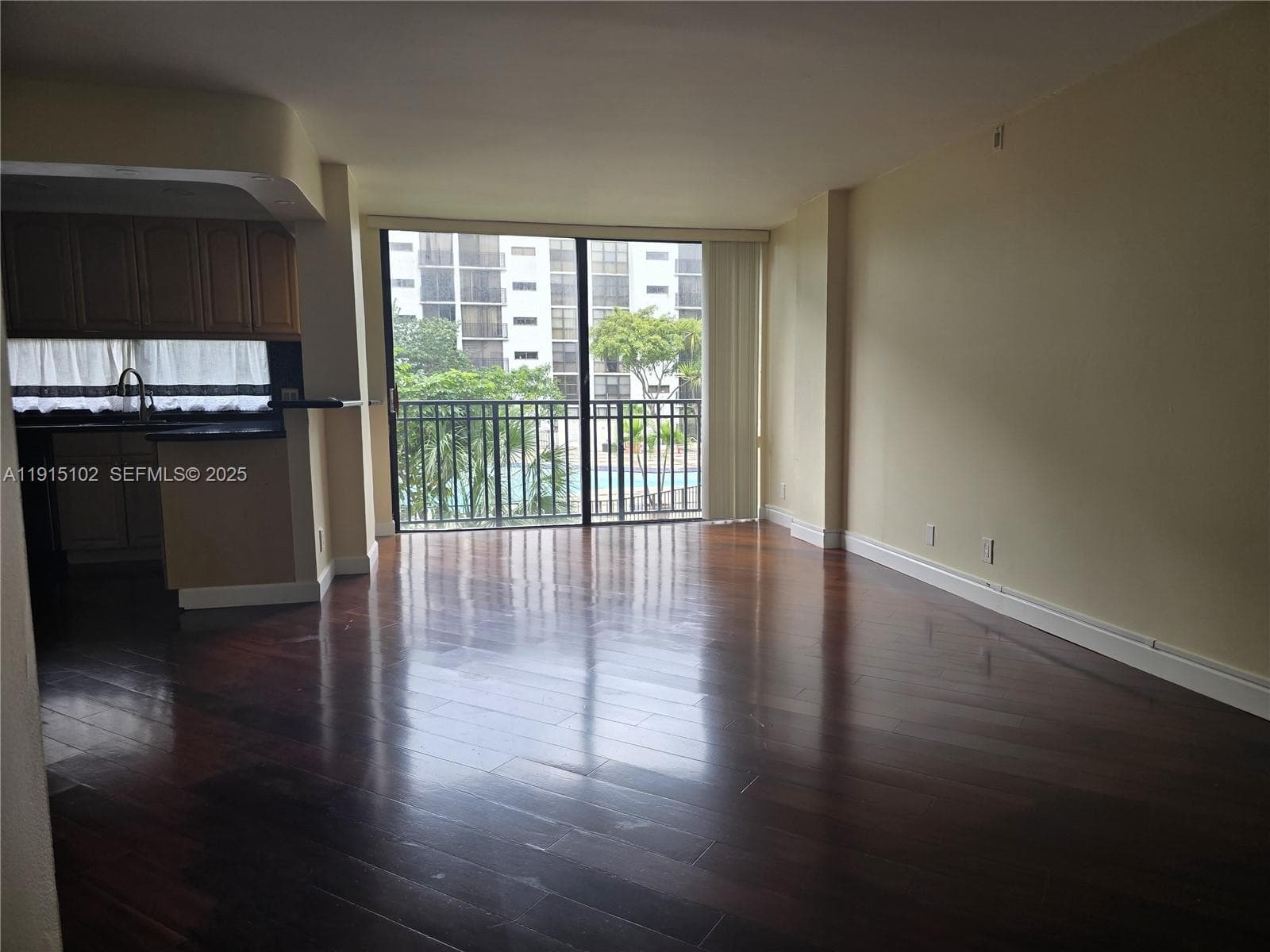 PLAZA OF AMERICAS CONDO P · #211 in Sunny Isles Beach - Photo 25